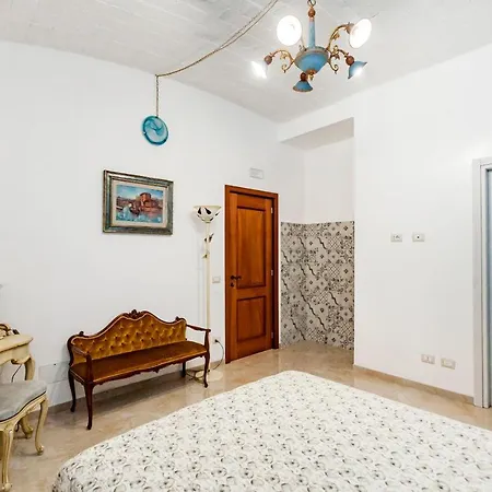 Stop Colosseo ローマ