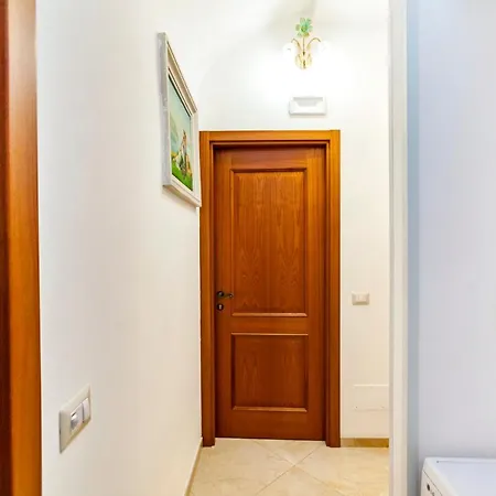 Stop Colosseo 公寓